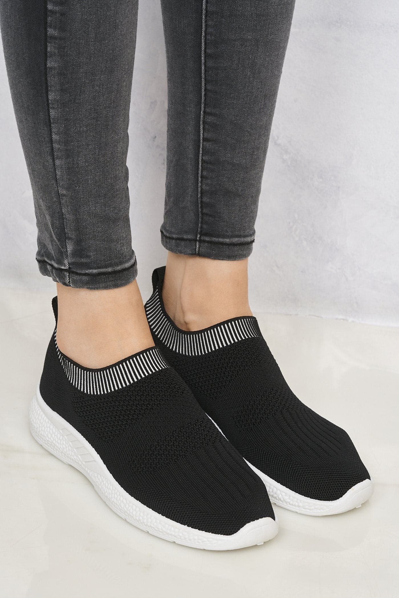 Shaughna Slip On Knitted Trainer in Black - Image 2