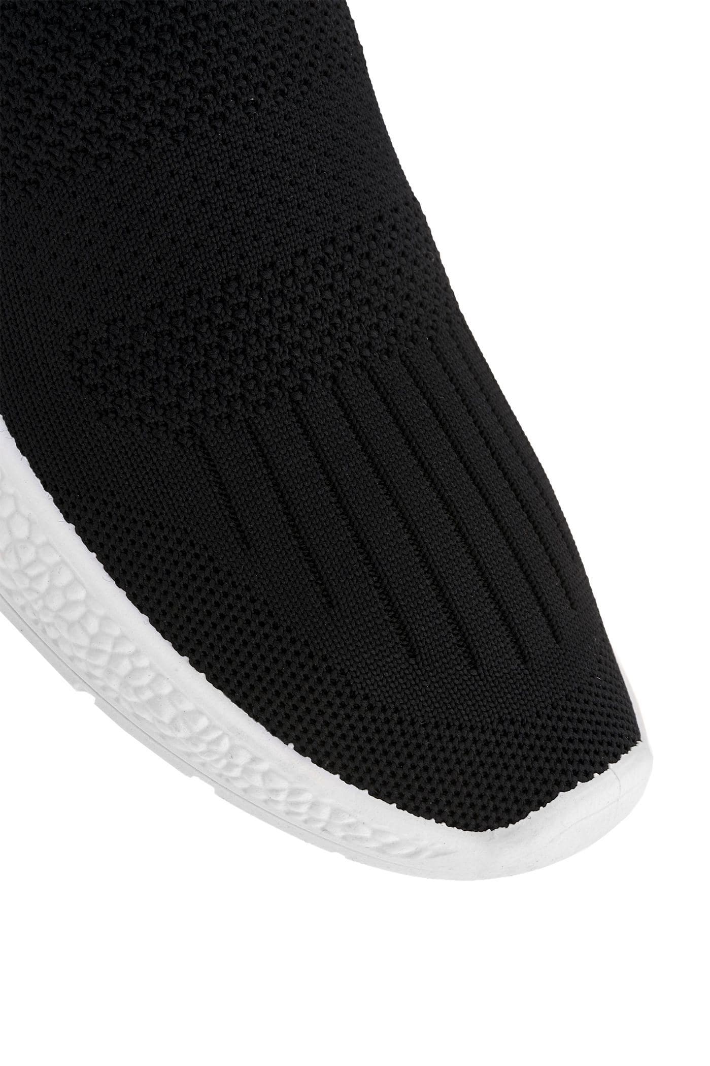Shaughna Slip On Knitted Trainer in Black - Image 5