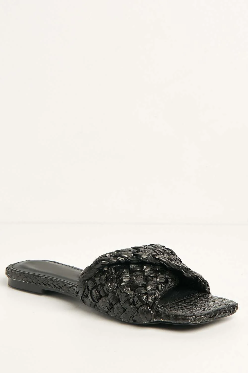 Solya Plaited Raffia Sliders in Black - Image 4