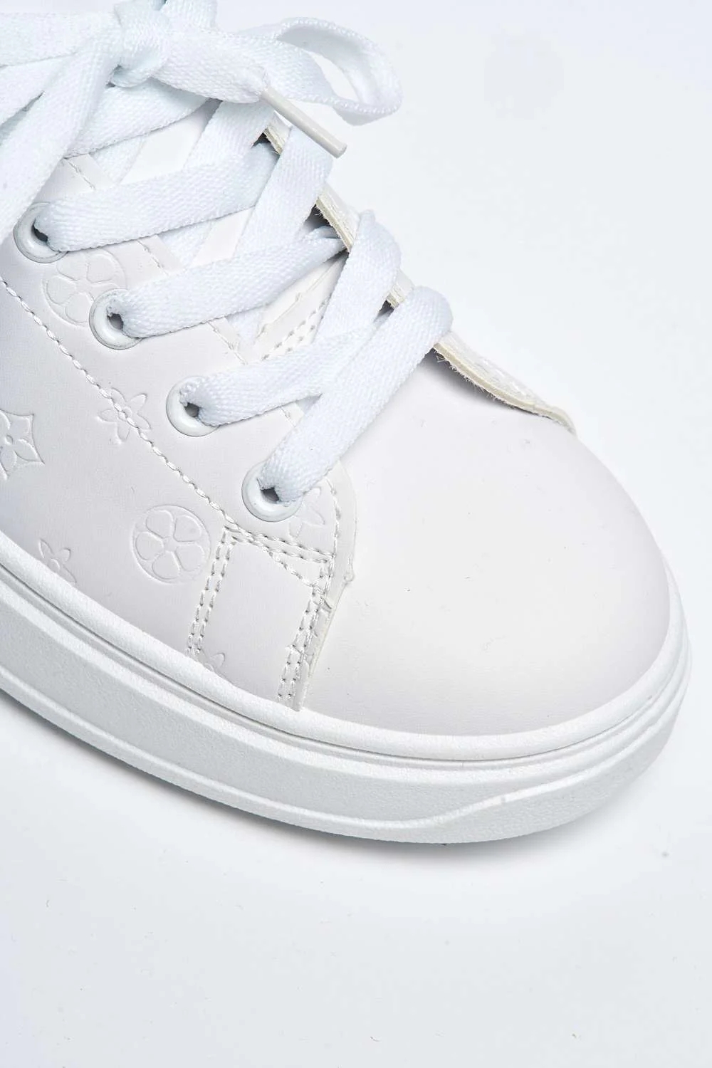 Stephanie Patterned Lace-Up Trainers in White - Image 6