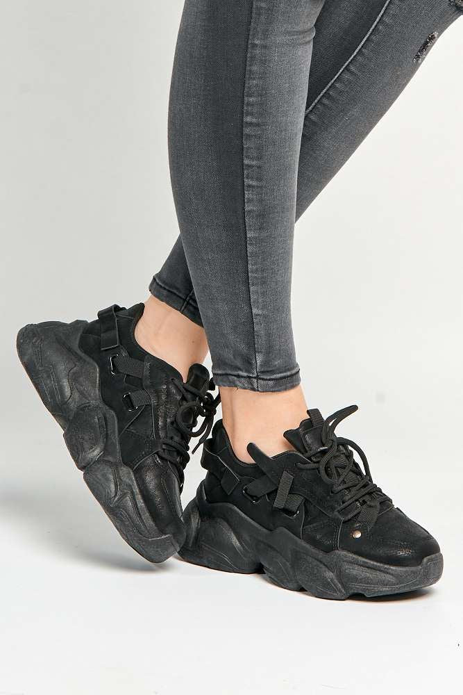Utillia Chunky Sole Lace-up Trainers in Black