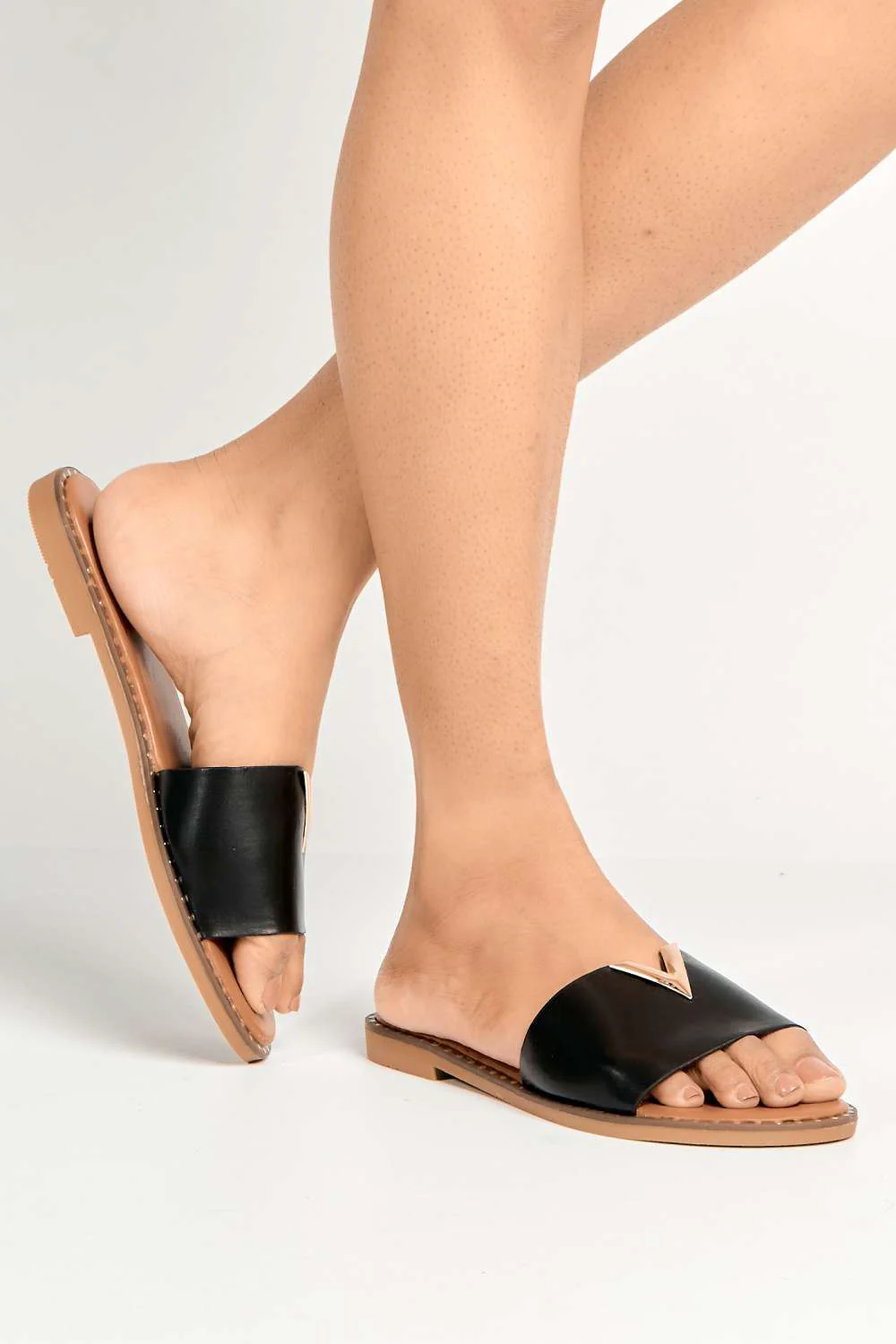 Veena V-Detail Slip-On Sliders in Black - Image 2