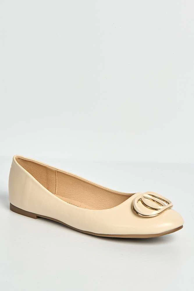 Vittoria Broach Detail Pumps in Beige - Image 4