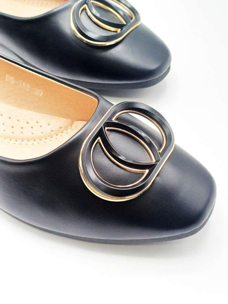 Vittoria Broach Detail Pumps in Black - Image 7