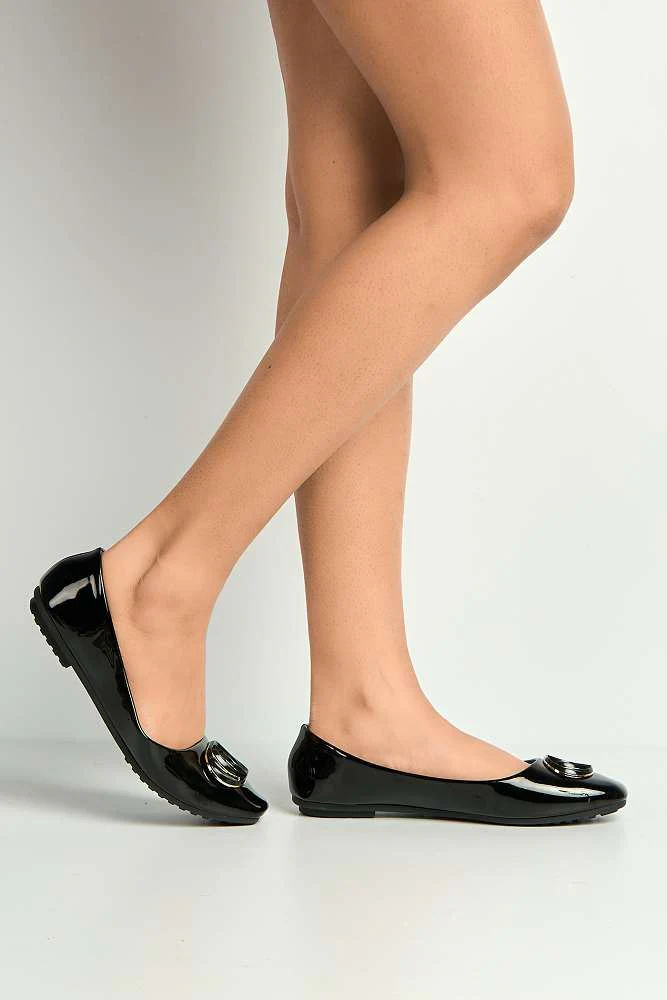 Vittoria Broach Detail Pumps in Black Patent - Image 3