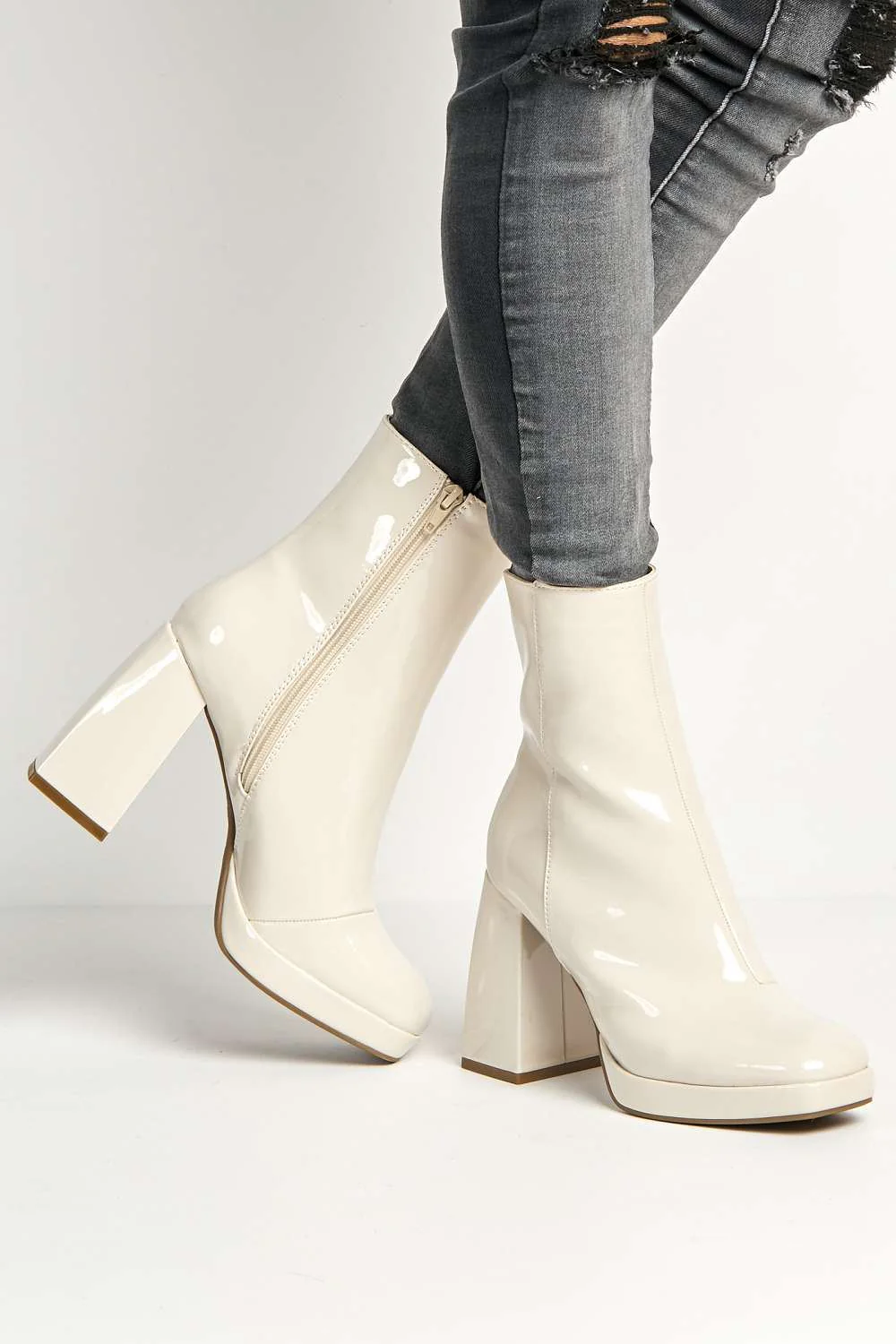 Vivika Side Zip Bock Heel Ankle Boots in Off-White - Image 3