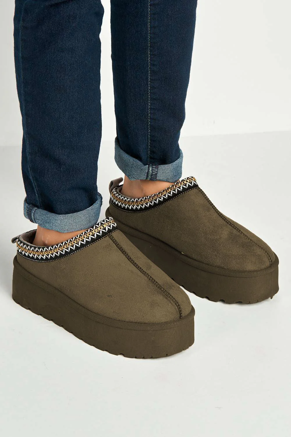 Astri Faux Fur Lining Knit Pattern Detail Flatform Slippers in Brown - Image 2