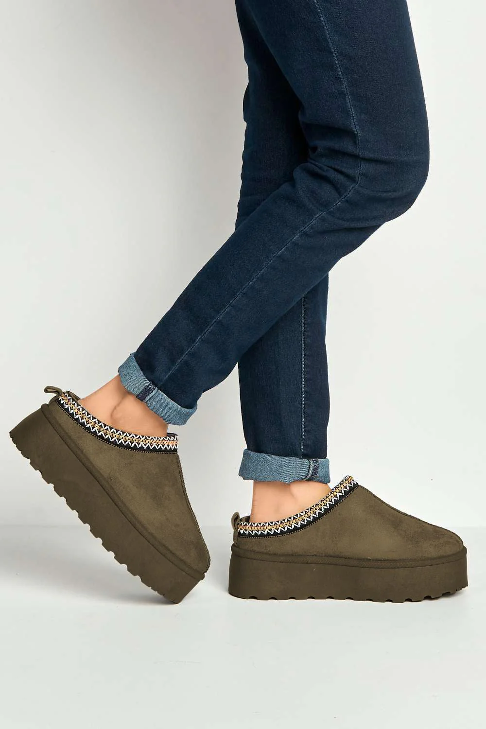 Astri Faux Fur Lining Knit Pattern Detail Flatform Slippers in Brown - Image 3