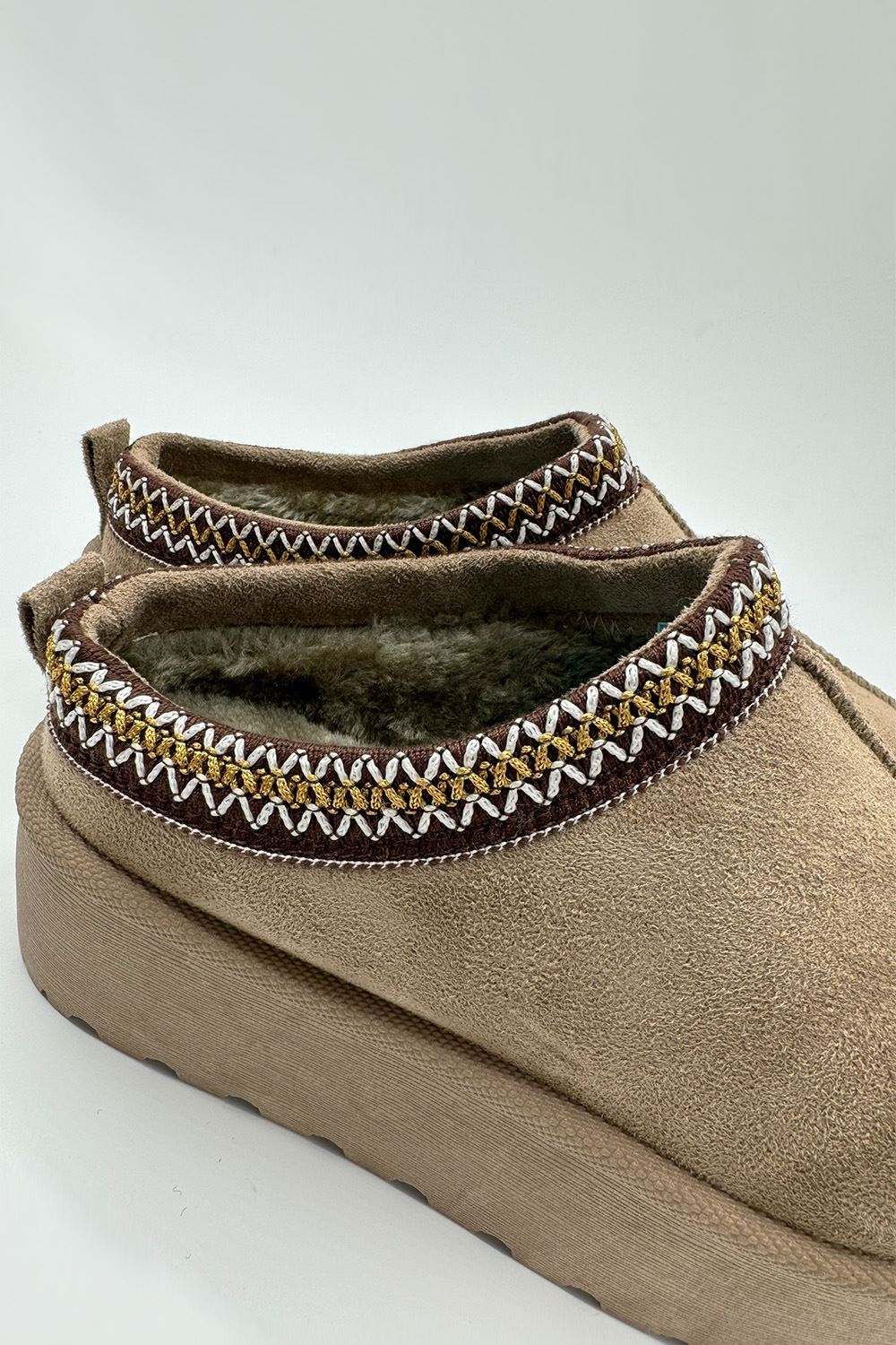 Astri Faux Fur Lining Knit Pattern Detail Flatform Slippers in Mocha - Image 5