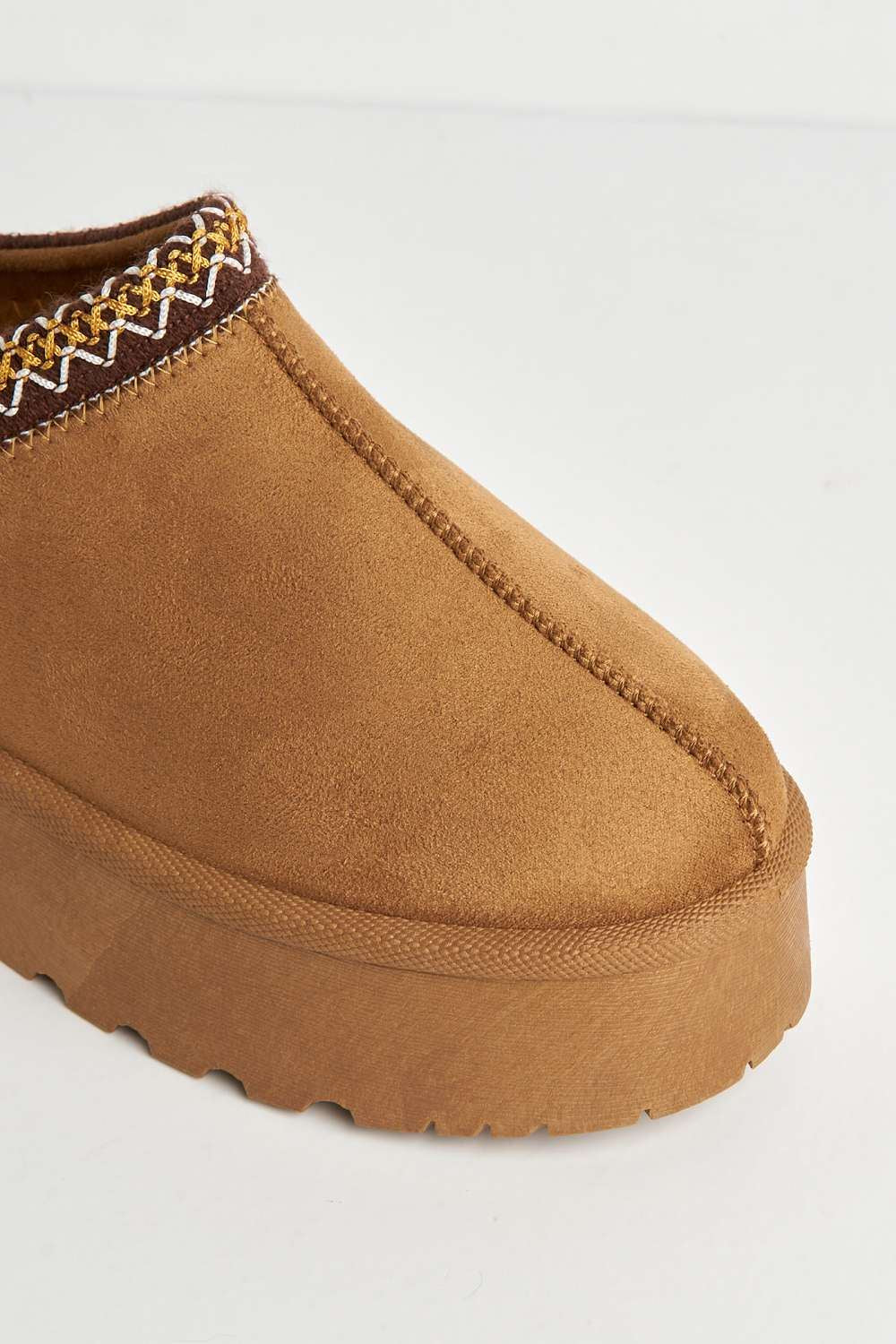 Astri Faux Fur Lining Knit Pattern Detail Flatform Slippers in Camel - Image 6