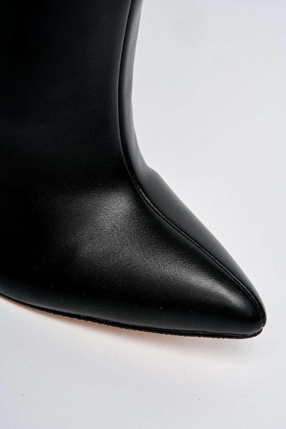 Woya Pointed Toe Block Heel Knee High Boots in Black - Image 6