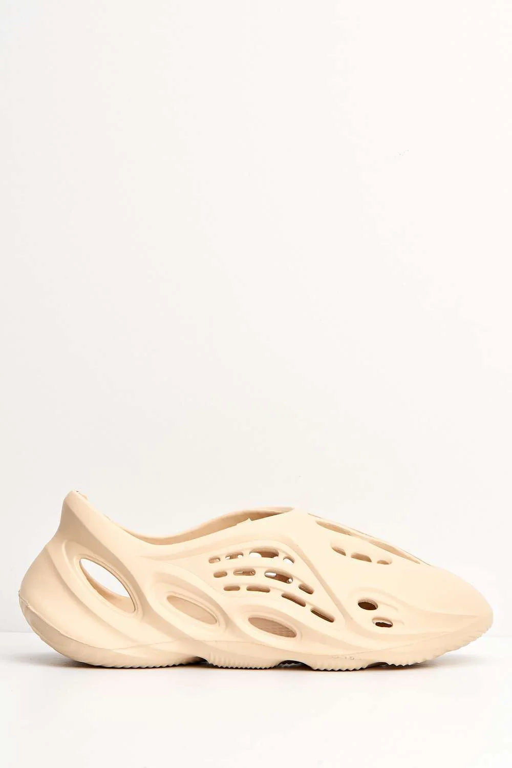 Xavi Foam Slip On Trainer in Bone - Image 4