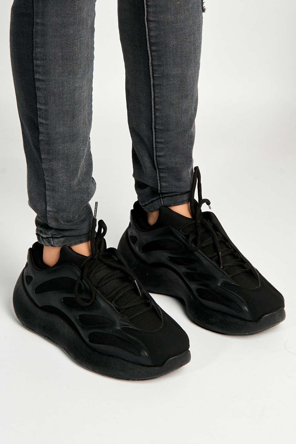 Yaz Lace Up Trainers in Black - Image 2