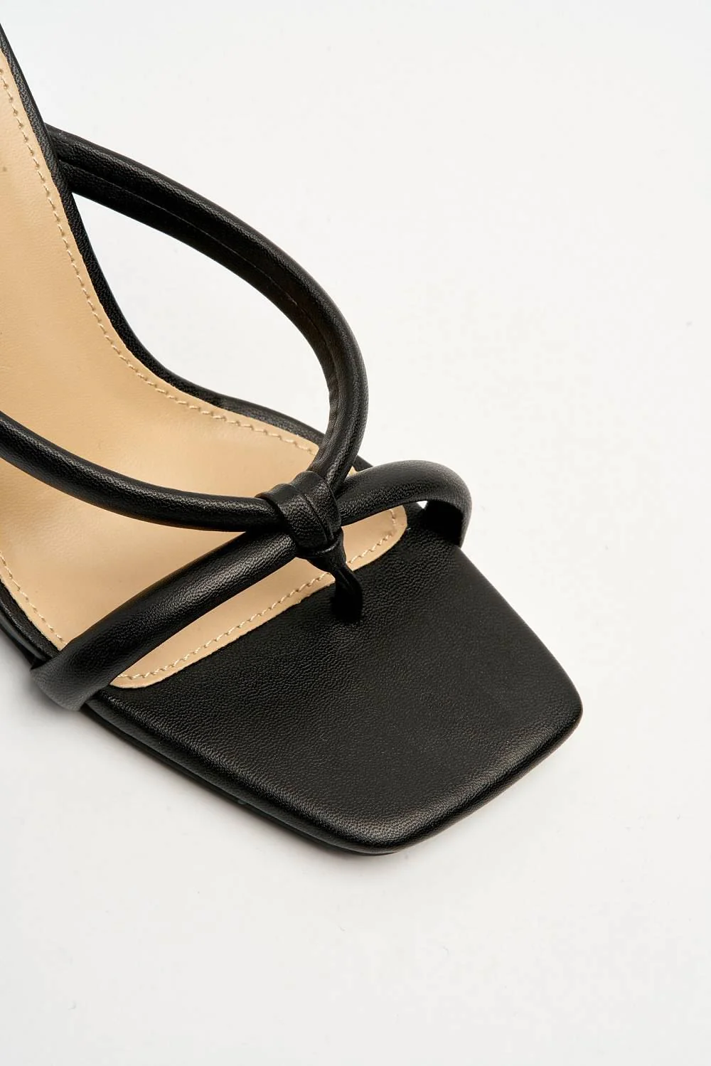 Zample Knot Detail Mule in Black - Image 7