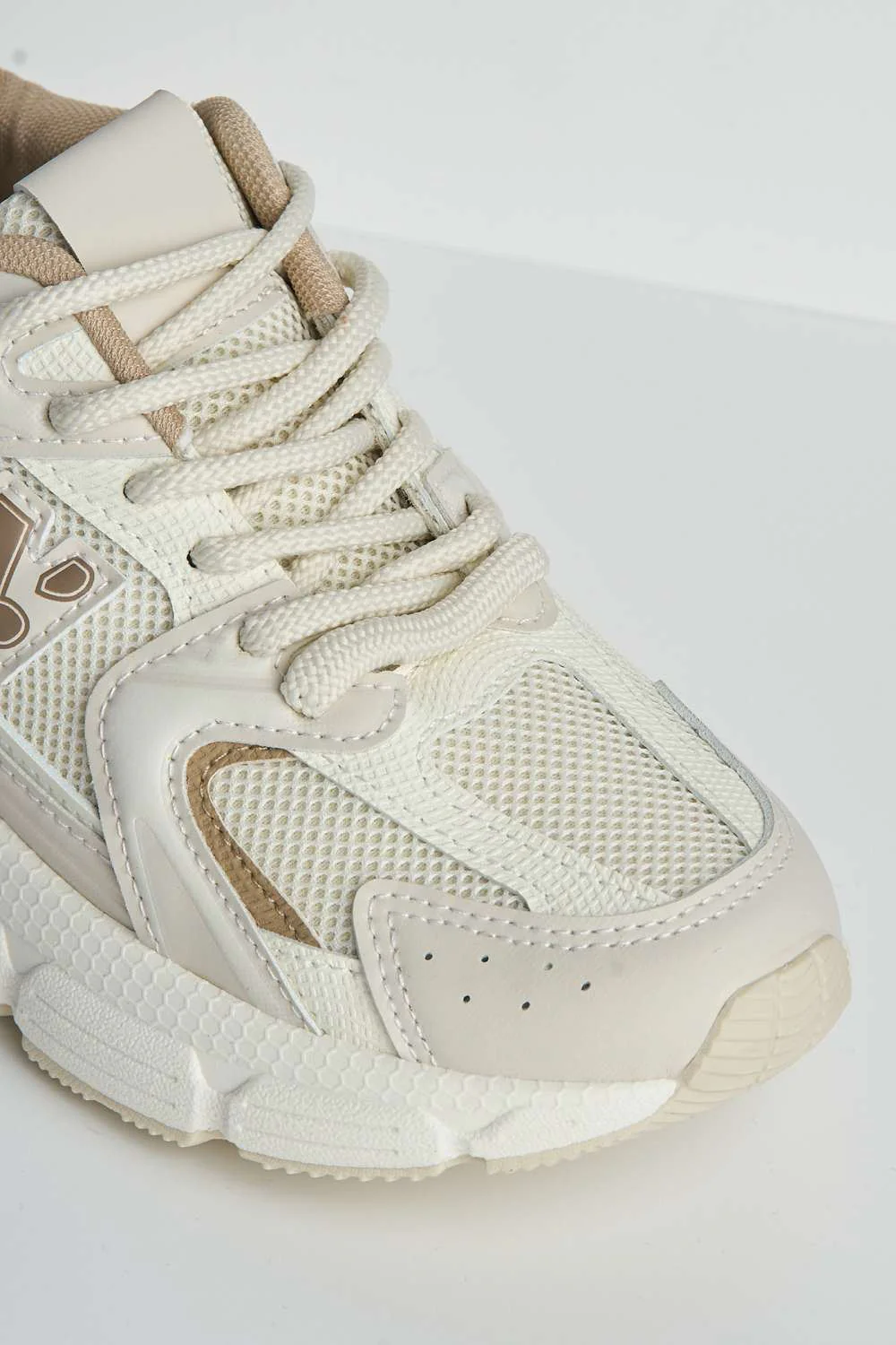 Zoona Mesh Detail Lace-Up Trainers in Beige - Image 6
