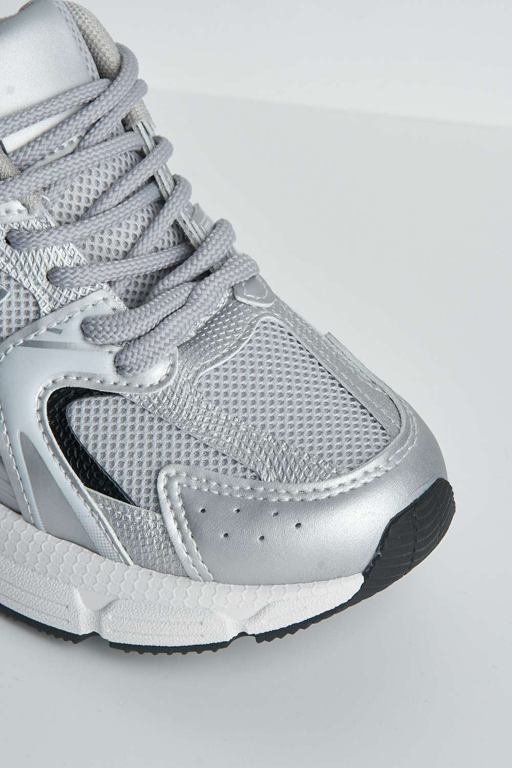 Zoona Mesh Detail Lace-Up Trainers in Grey - Image 6