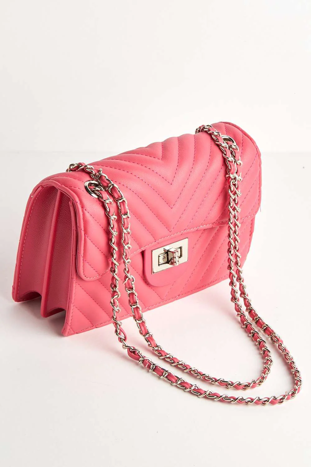 Zoya Quilted Design Top Handle Chain Bag in Fuchsia - Image 3